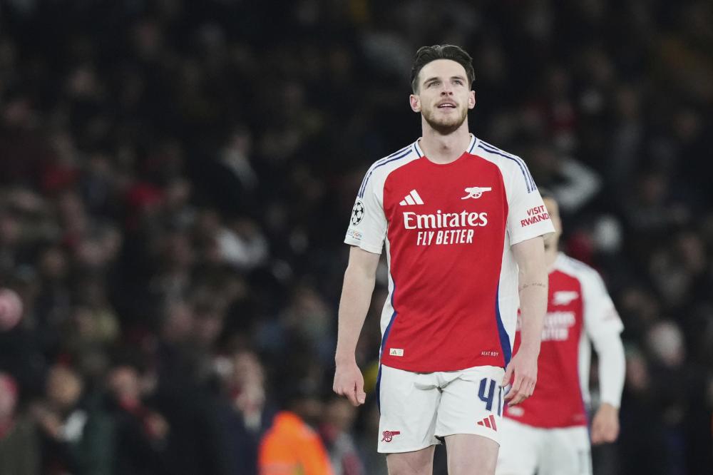 布克：爱德华兹言论不尊重我，别忘了我曾横扫西部，夺冠！.