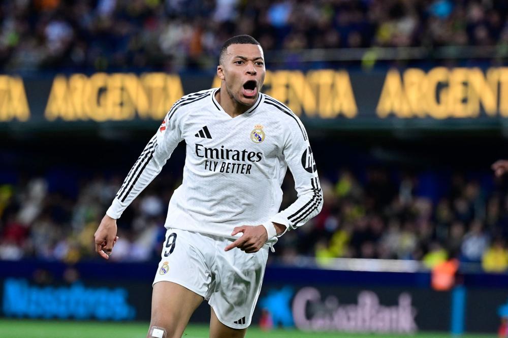 英媒盘点拉爵入主曼联一年操作：裁员、换帅、涨价、取消福利....